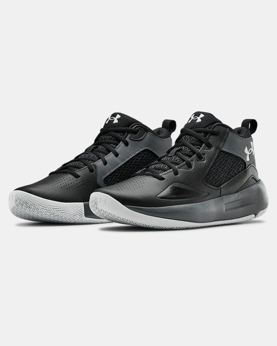 Adult UA Lockdown 5 Basketball Shoes, Black, pdpMainDesktop image number 3